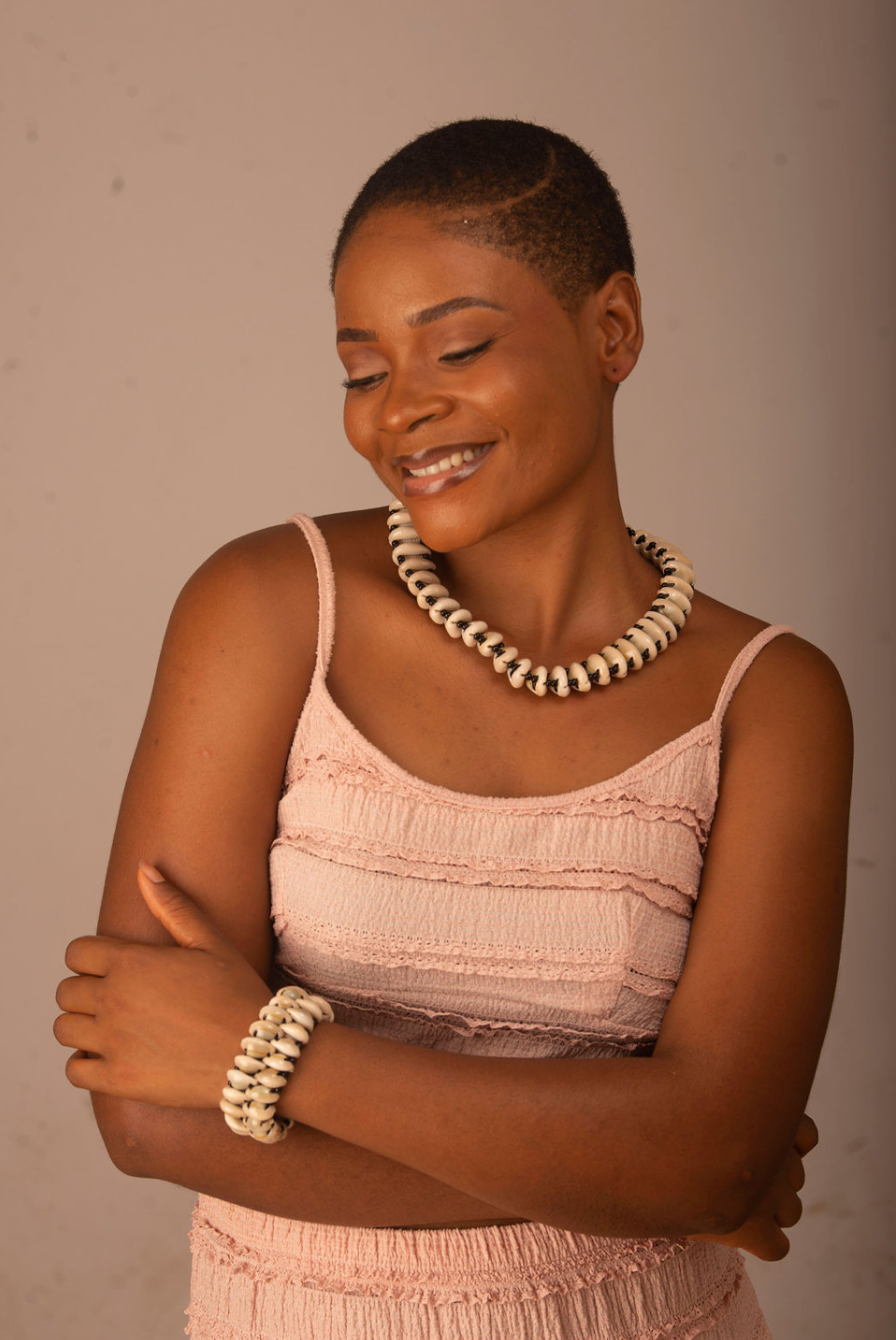 Ndeh Ivory Tide Cowrie Set
